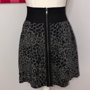 Victoria’s Secret PINK zip black/gray cheetah L